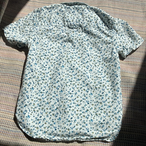 Denim & Flower button down - Picture 4 of 5